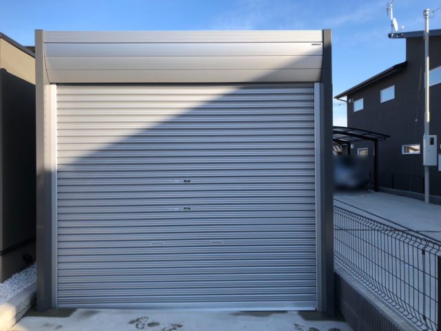【茨城県日立市】イナバ アルシア バイクガレージ「DM2635HDB」設置工事｜既存駐車場を活かしたバイク専用ガレージ施工事例